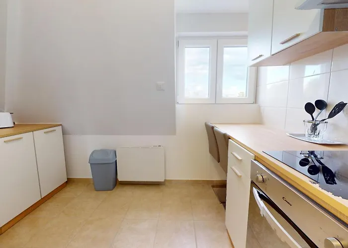 Апартаменты De Georges Avec Parking Кольмар