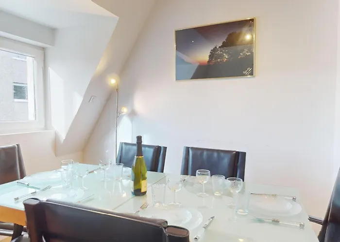 De Georges Avec Parking Апартаменты