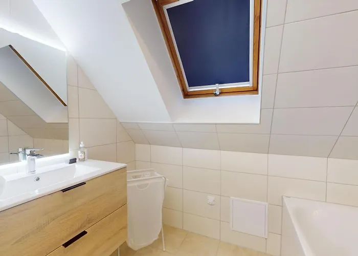 De Georges Avec Parking Кольмар