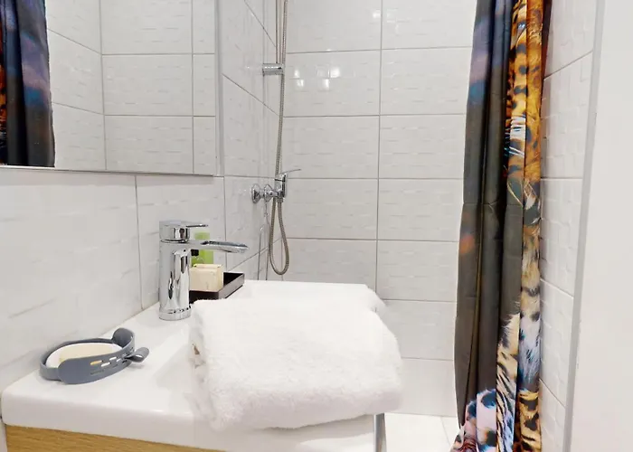 Апартаменты De Georges Avec Parking