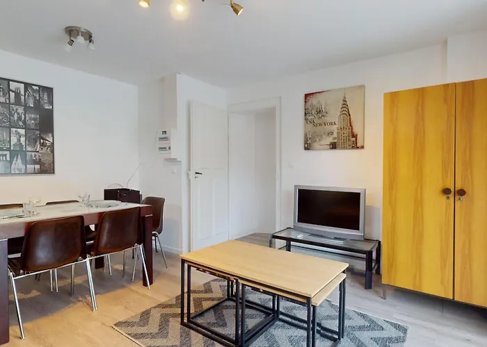 De Georges Avec Parking Кольмар