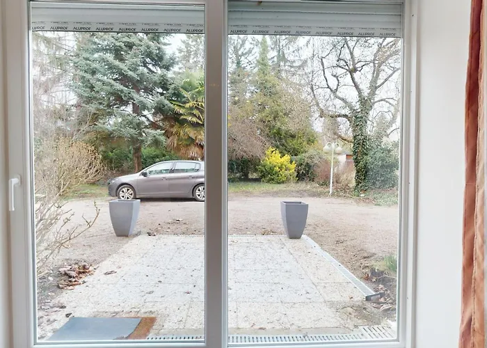 De Georges Avec Parking Апартаменты